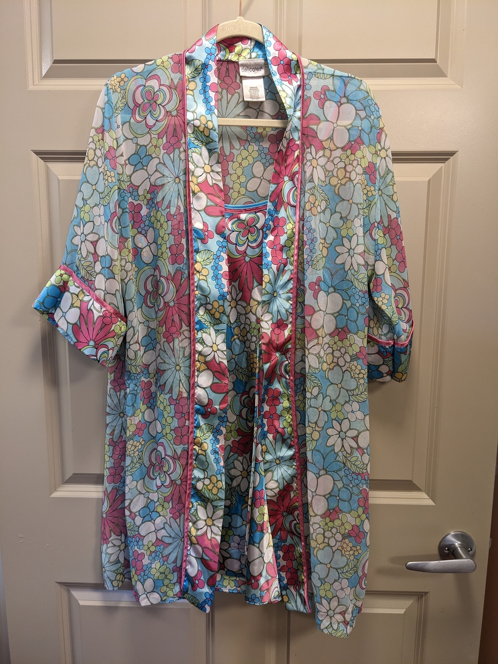 delicates Retro Floral Sheer Chemise and Robe Set in Blue, Pink, White- Size Med